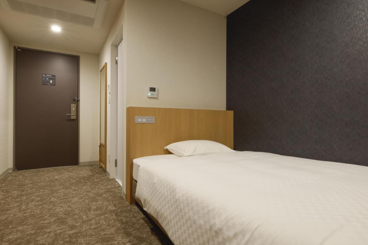 Plum Hotel Osaka Bagian luar foto