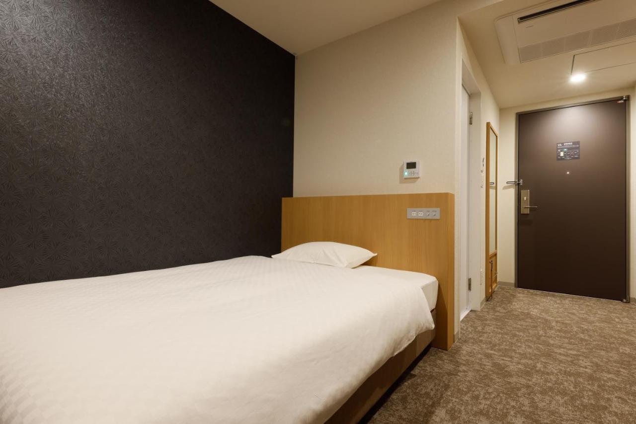 Plum Hotel Osaka Bagian luar foto